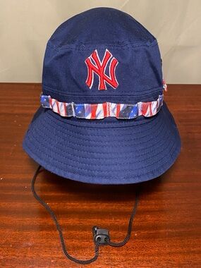 New York Yankees  Adventure Flag Navy Bucket Hat By New Era Size X-Large